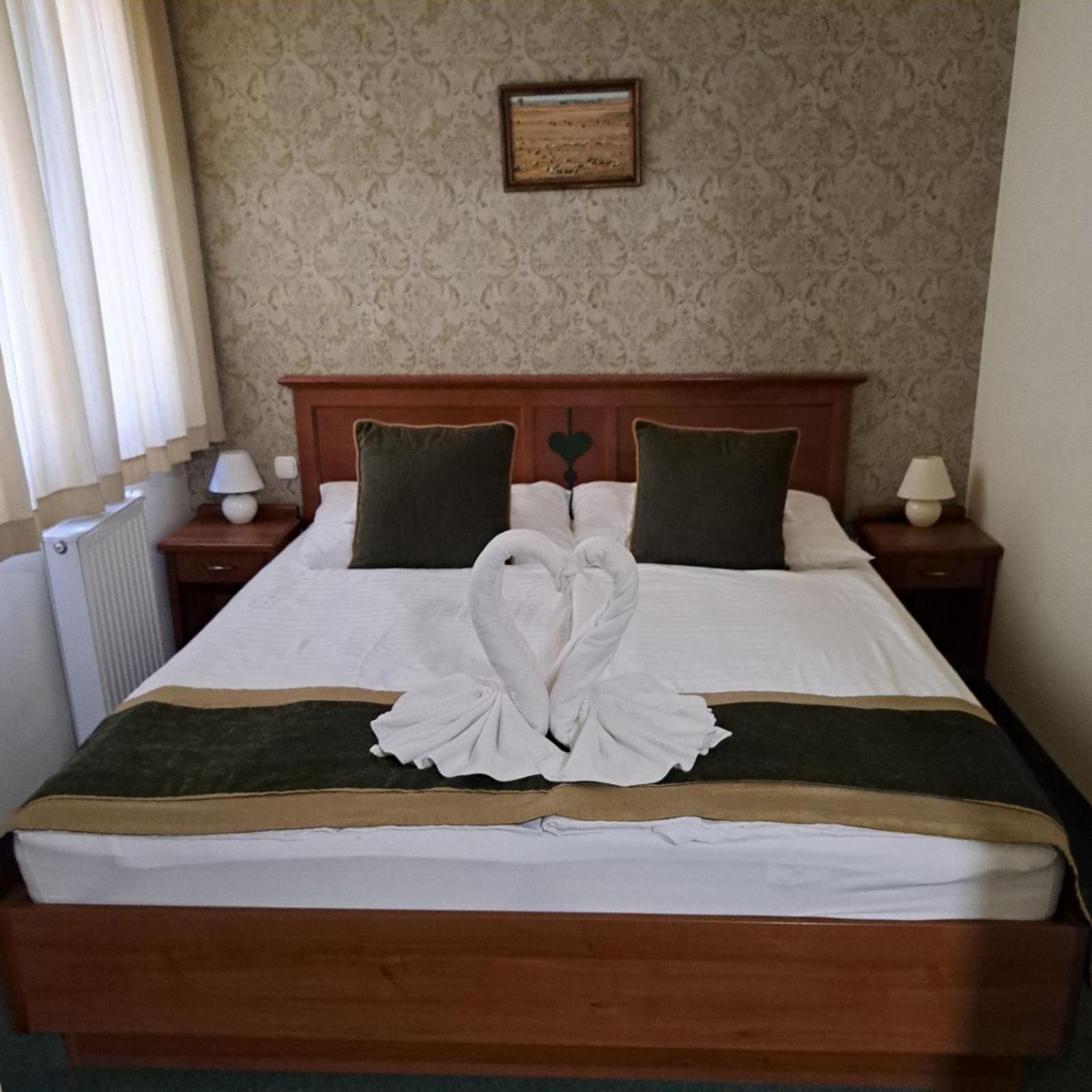 Bed and Breakfast Kigyosi Csarda & Panzio Fulopszallas Exterior foto