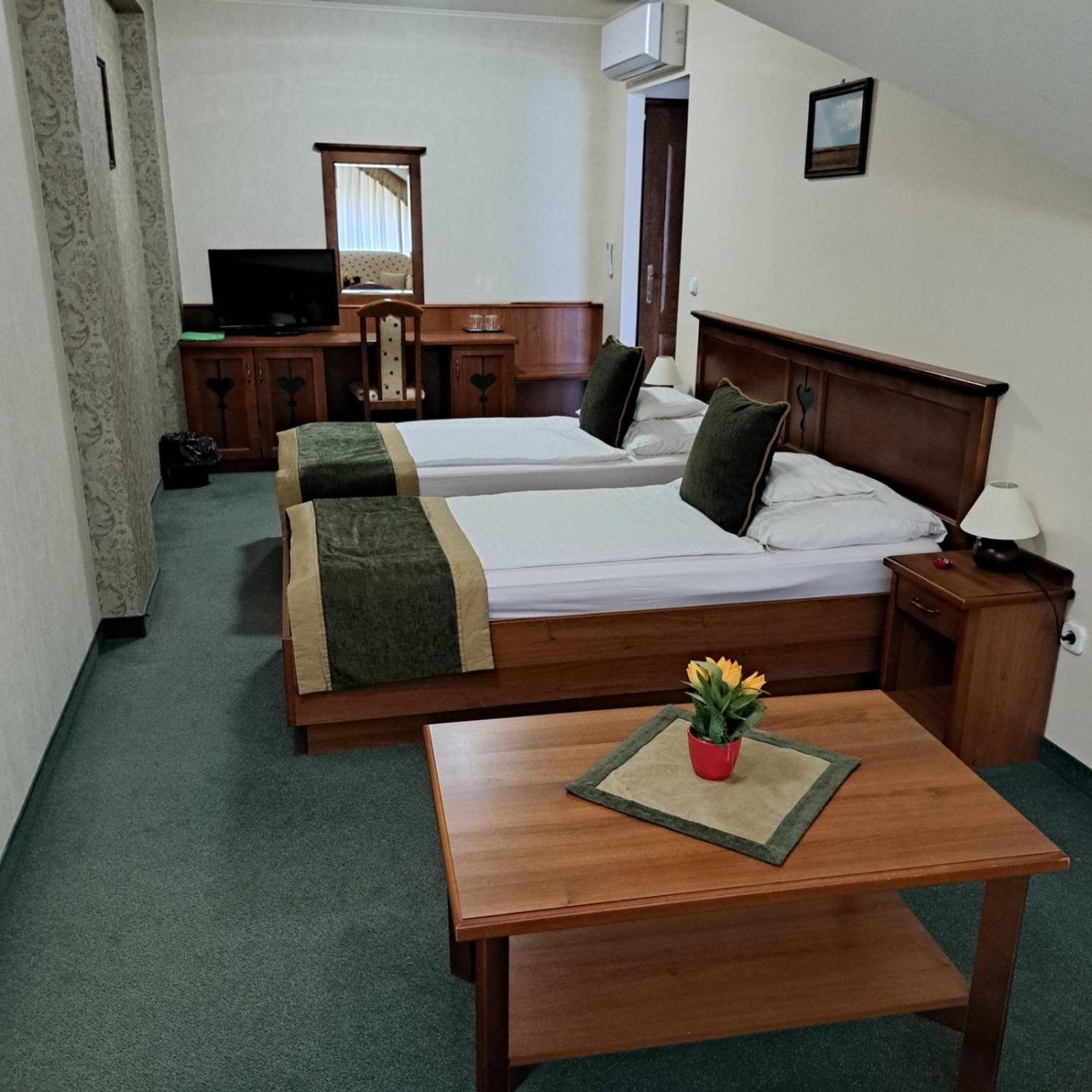 Bed and Breakfast Kigyosi Csarda & Panzio Fulopszallas Exterior foto